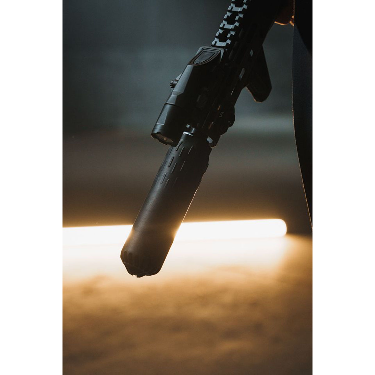 HUXWRX - 556K MULTI-CALIBER QD RIFLE SUPPRESSOR W/FLASH HIDER - View 6